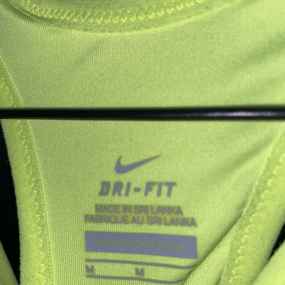 Top Nike - Picture 4 of 4